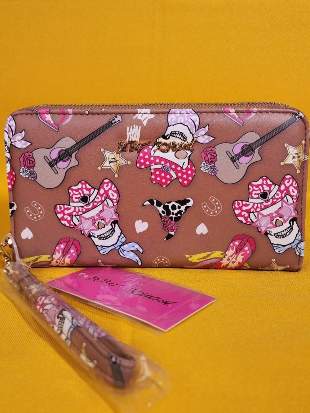 Betsey Johnson Skull Cowboy Western Music Brown Wallet Wristlet Zip Around NEW